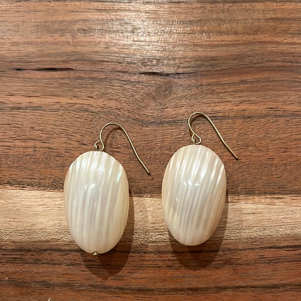 Chico's Iridescent Cream Striated Oval Round Dangle Earrings